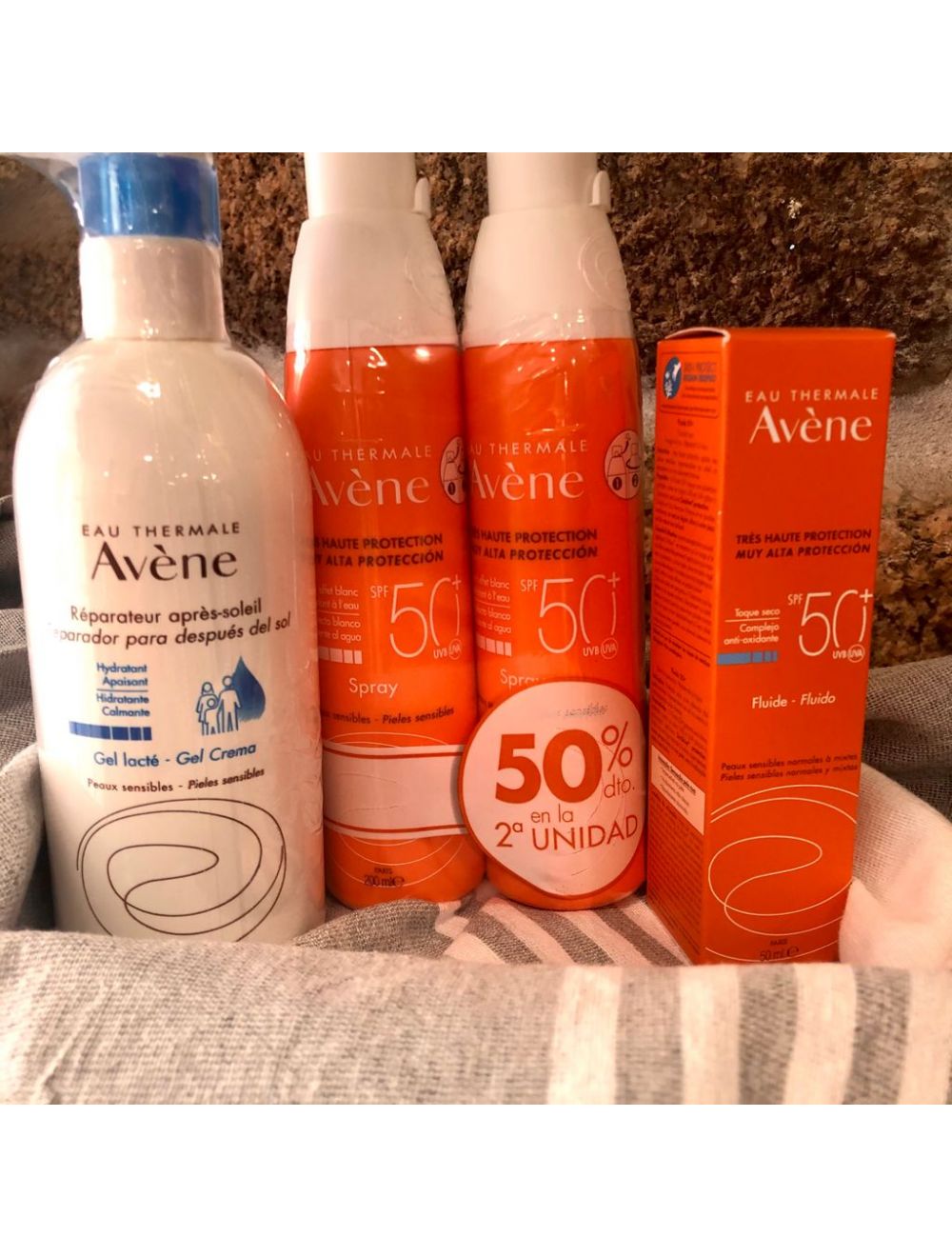 Pack Avene Solar Verano Protegido Preciosa Toalla De Regalo